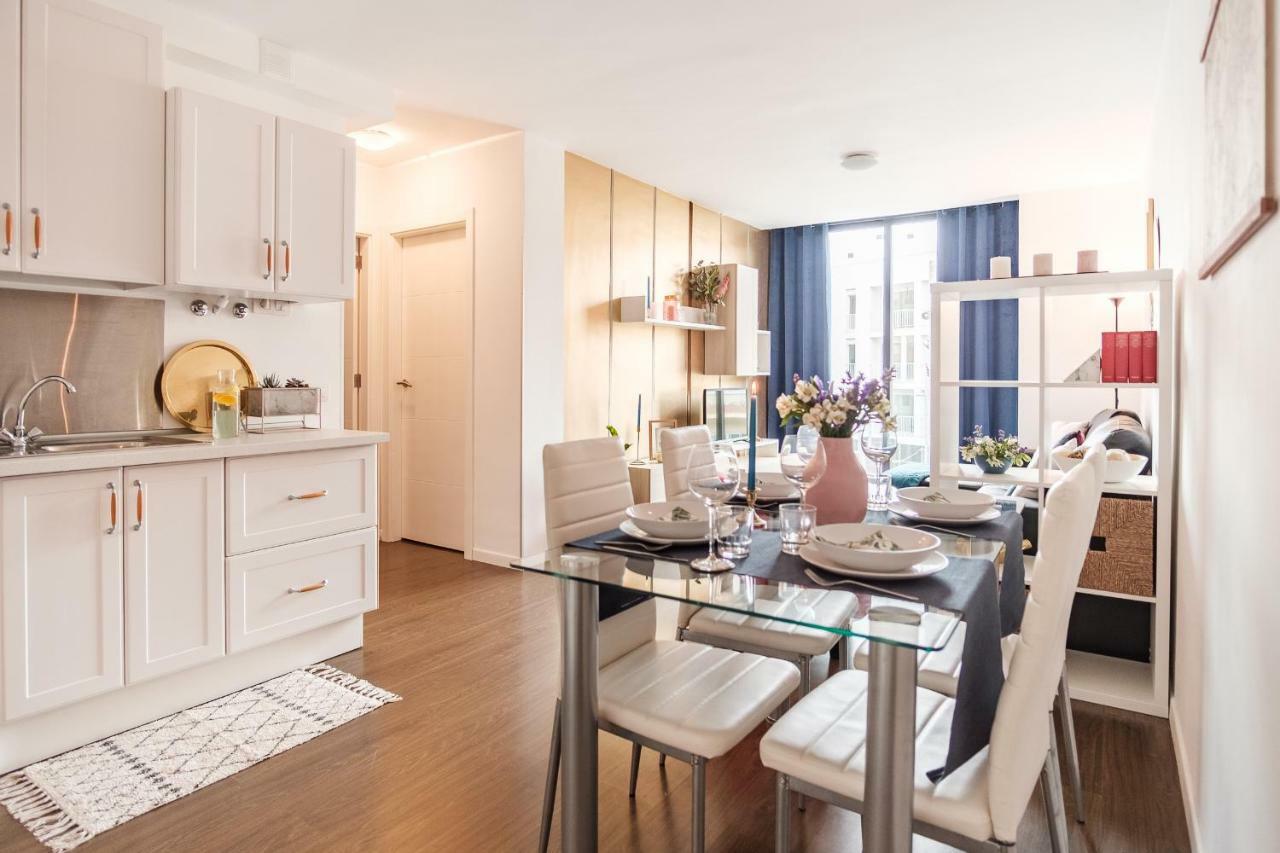 Stylish And Chic City Center Apartment With Wifi 라 라구나 객실 사진